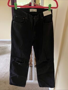Abercrombie & Fitch Black High Rise 90’s Relaxed Women’s Jeans with Knee Rips